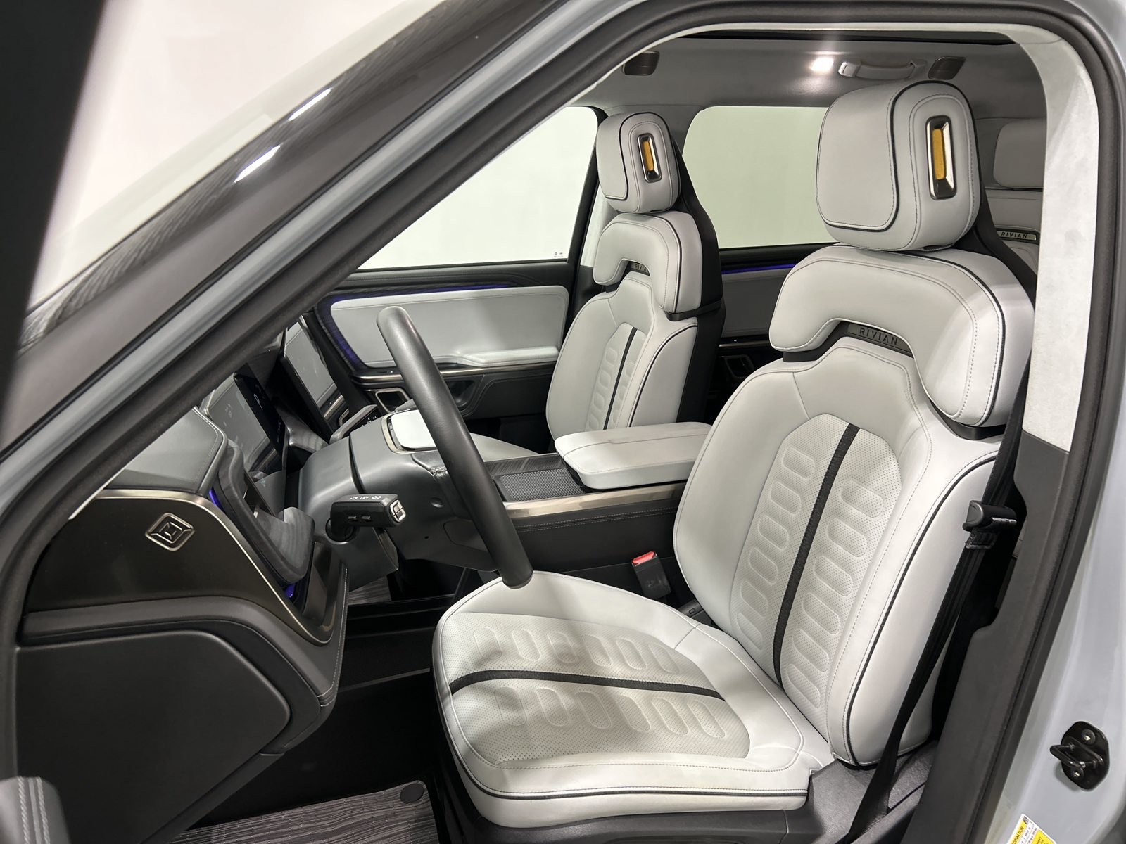 Used 2023 Rivian R1S Adventure Quad AWD/4WD image 20