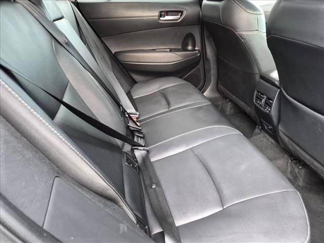Used 2024 Toyota Corolla Cross XLE FWD image 17