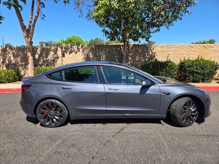 Used 2023 Tesla Model 3 Performance image 4