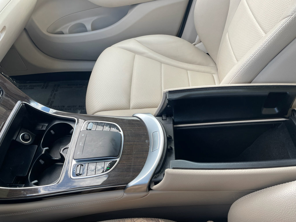 Used 2021 Mercedes-Benz GLC 300 4MATIC image 30