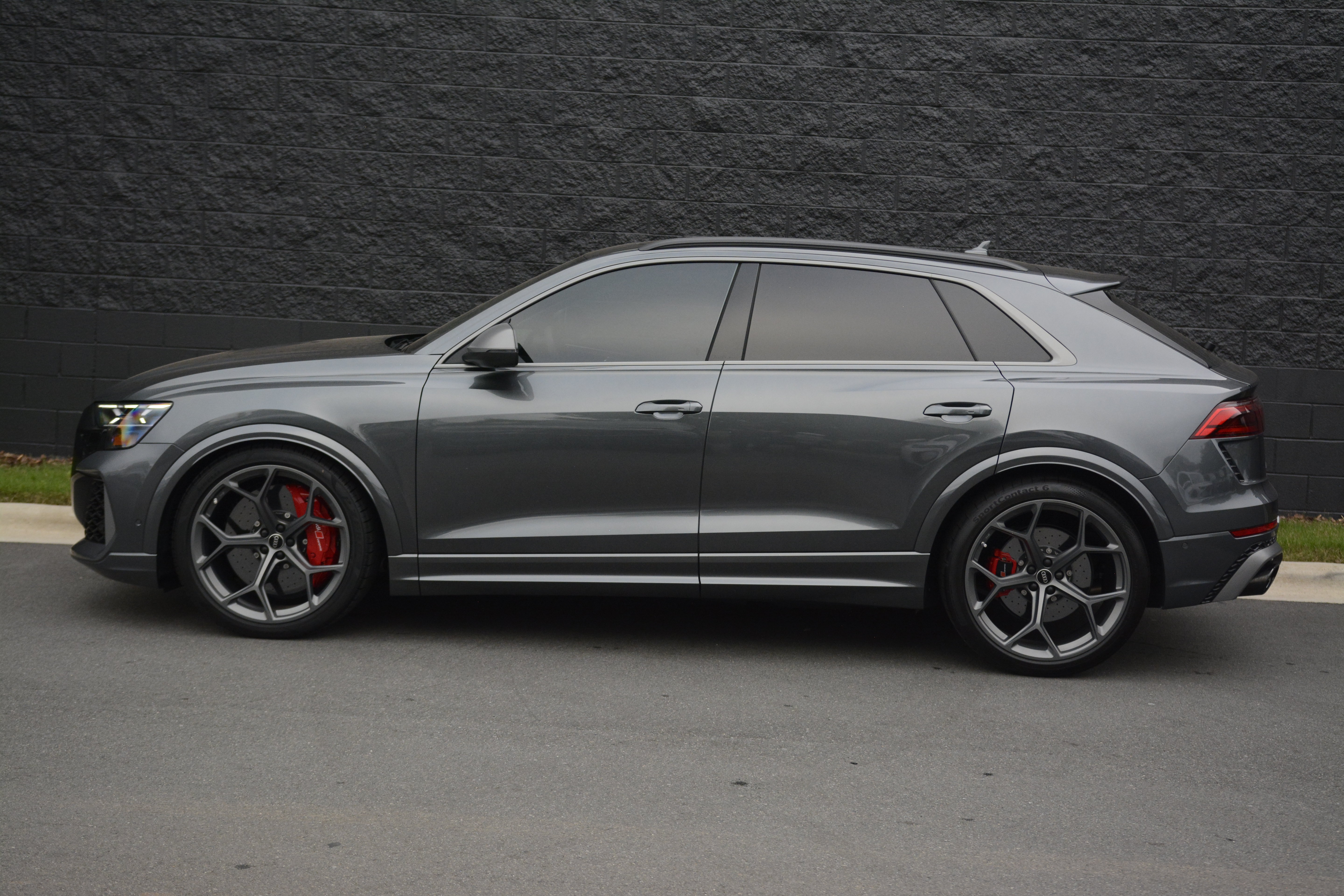 Used 2025 Audi RS Q8 performance AWD/4WD image 2