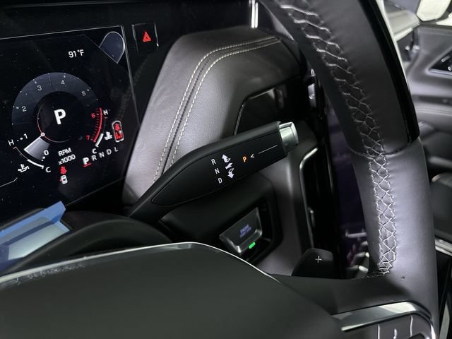 New 2026 GMC Yukon Elevation w/ Elevation Premium Package AWD/4WD image 17