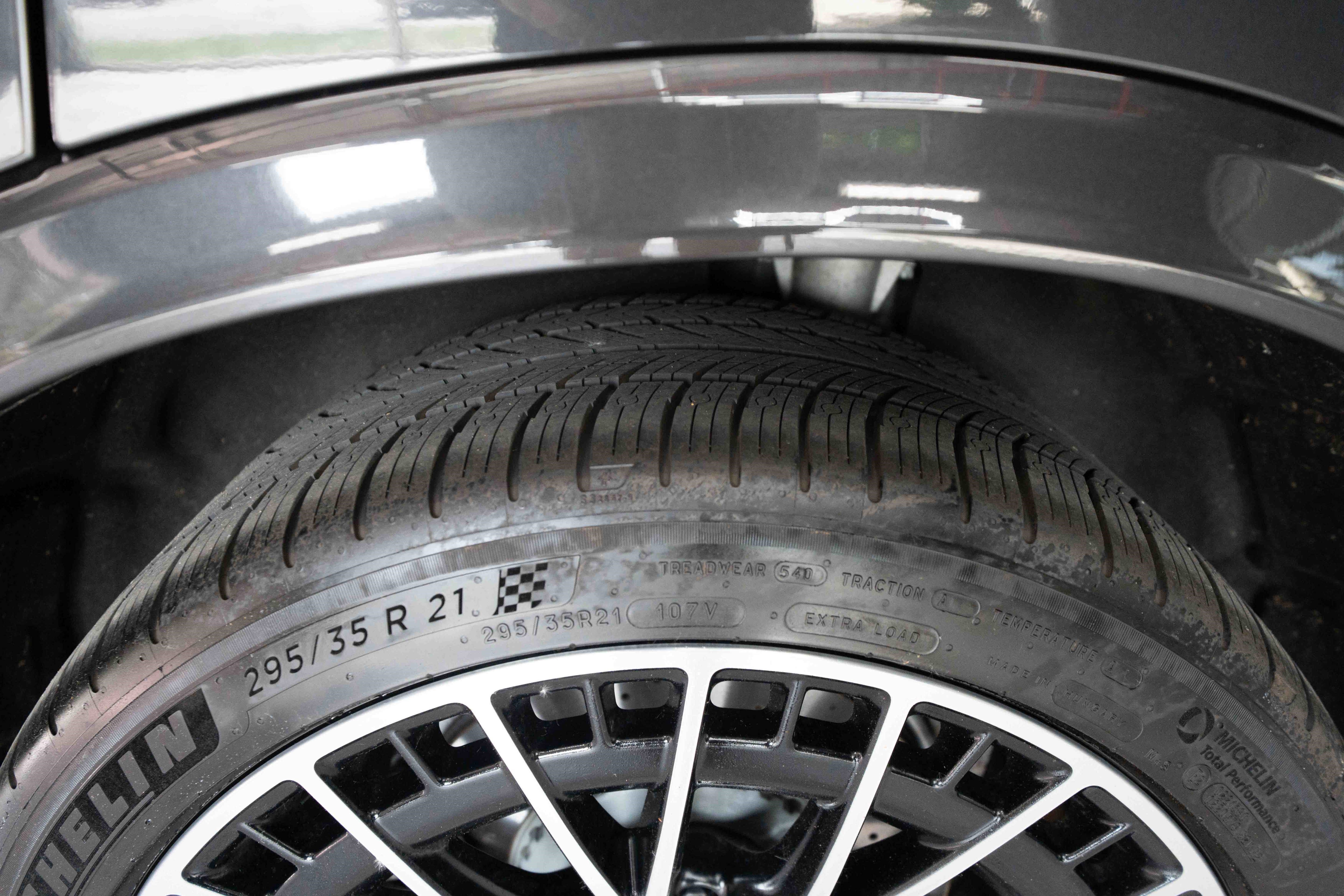 Used 2025 Mercedes-Benz GLC 43 AMG 4MATIC image 31