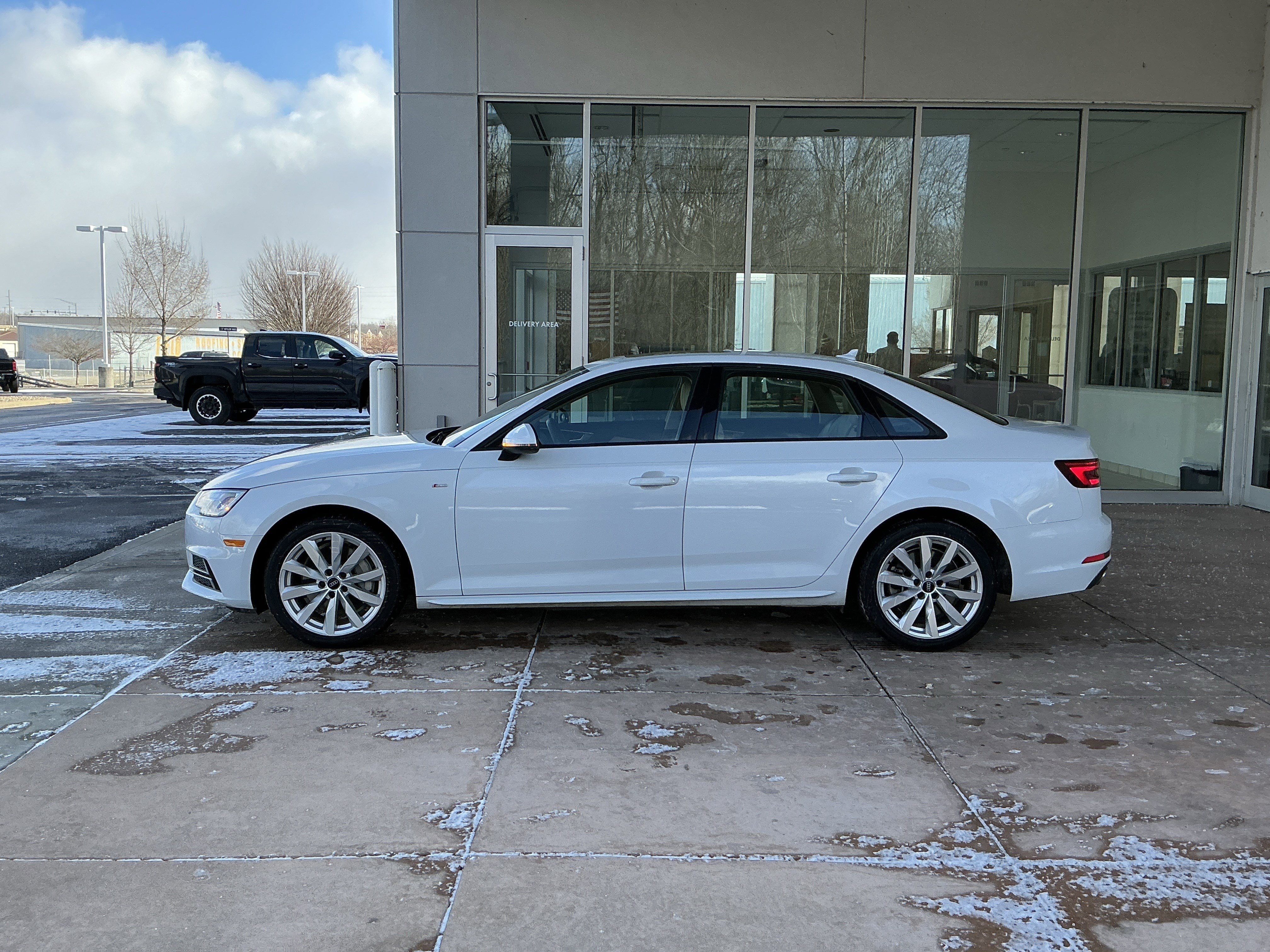 Used 2018 Audi A4 2.0T Premium w/ Convenience Package image 19