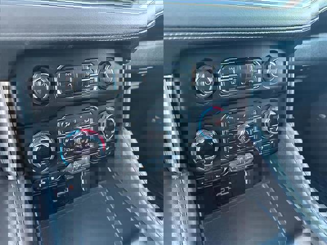 Used 2024 Chevrolet Tahoe Z71 w/ Luxury Package image 26