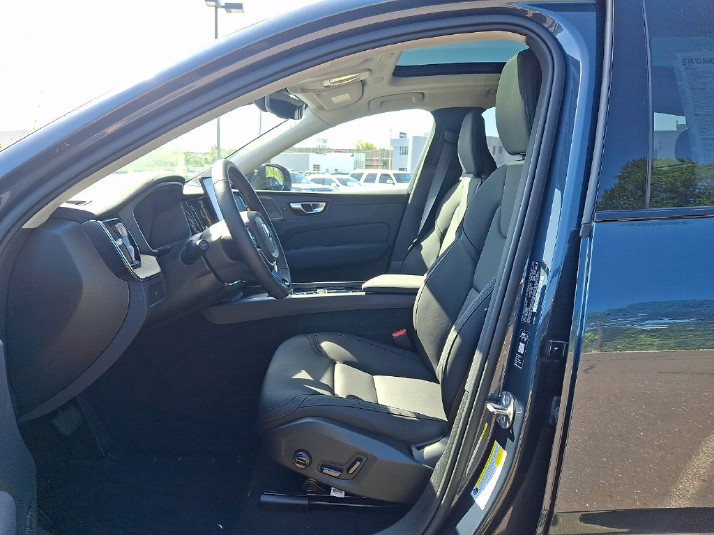 New 2026 Volvo XC60 B5 Plus w/ Protection Package Premier AWD/4WD image 11