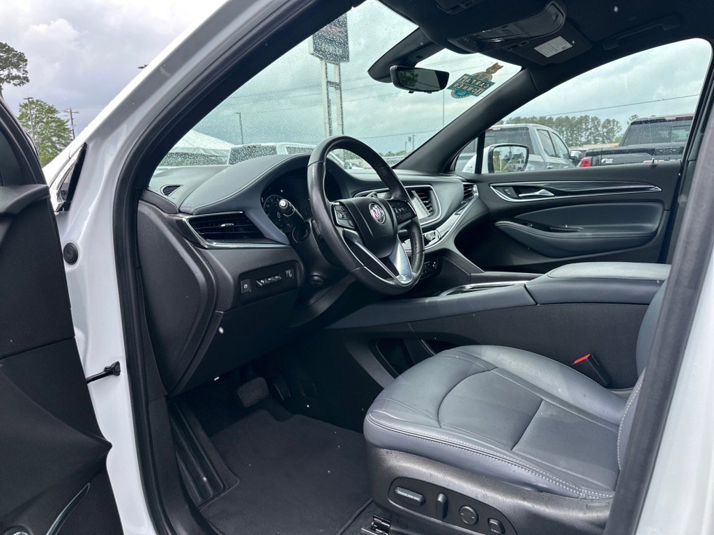 Used 2024 Buick Enclave Premium image 21
