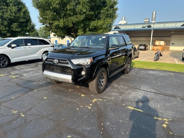 Used 2023 Toyota 4Runner TRD Off-Road Premium w/ Moonroof Package AWD/4WD video 3