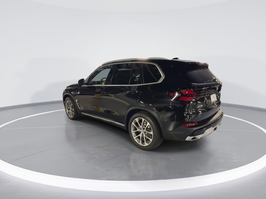 New 2026 BMW X5 xDrive50e image 6