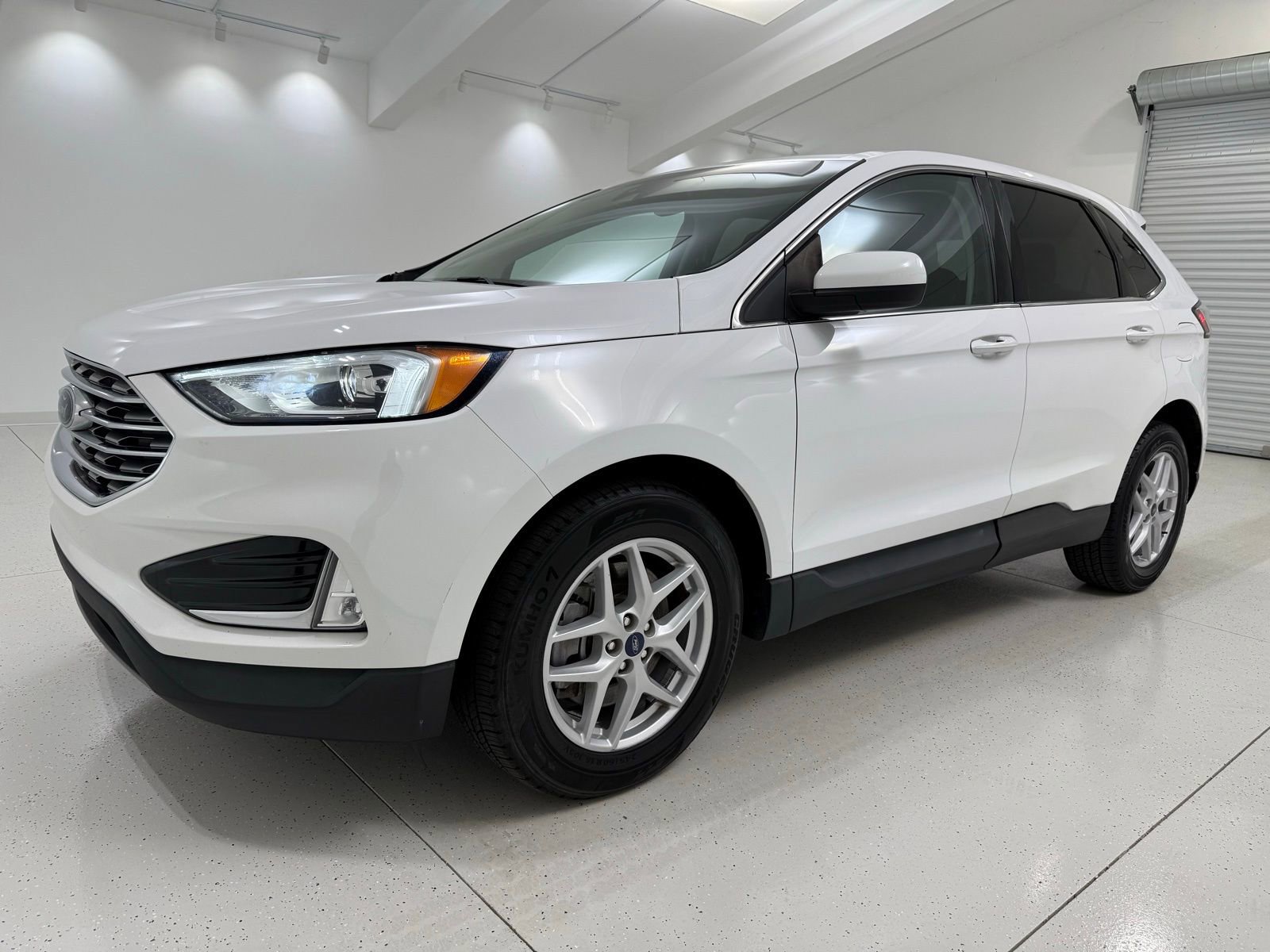 Used 2021 Ford Edge SEL image 3