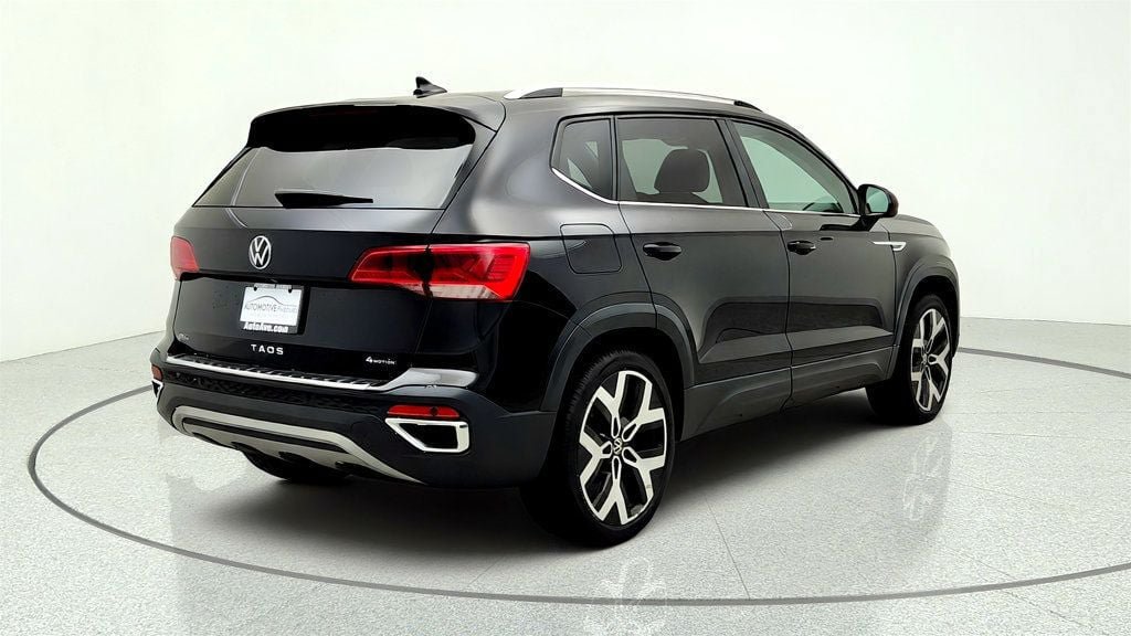Used 2023 Volkswagen Taos SEL AWD/4WD image 5