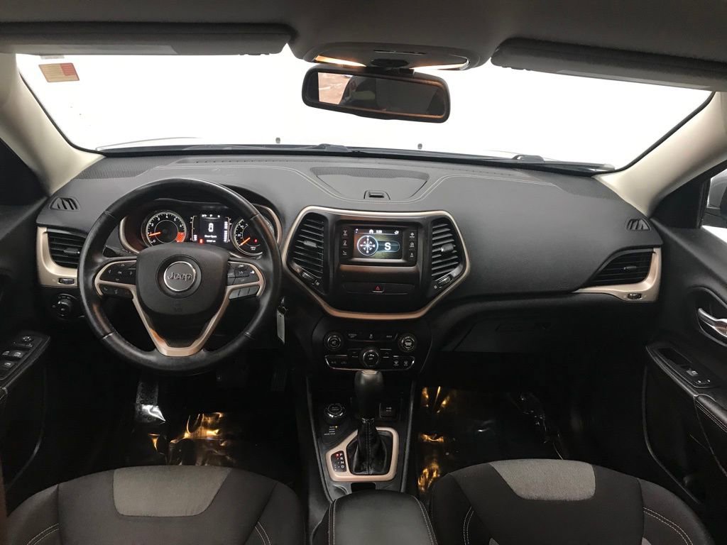 Used 2014 Jeep Cherokee Latitude image 26