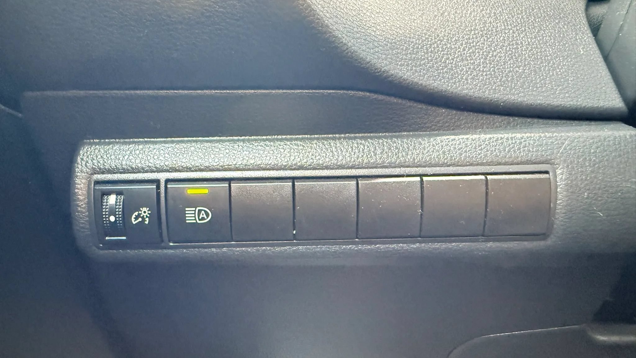 Used 2023 Toyota Corolla LE FWD image 27