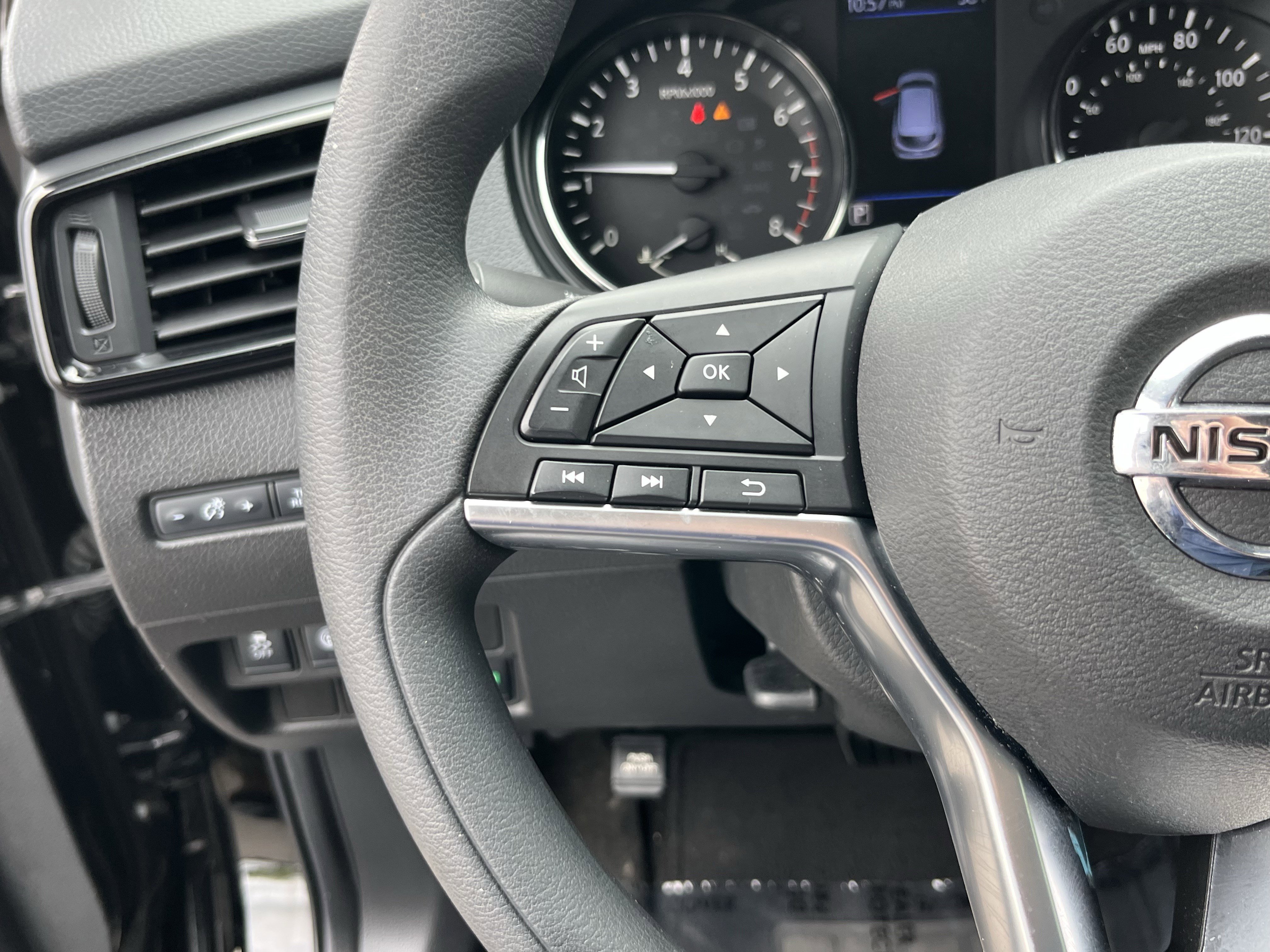 Used 2020 Nissan Rogue Sport S FWD image 19