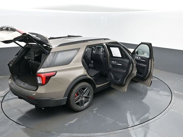 New 2026 Ford Explorer ST-Line w/ ST-Line Street Pack AWD/4WD image 28