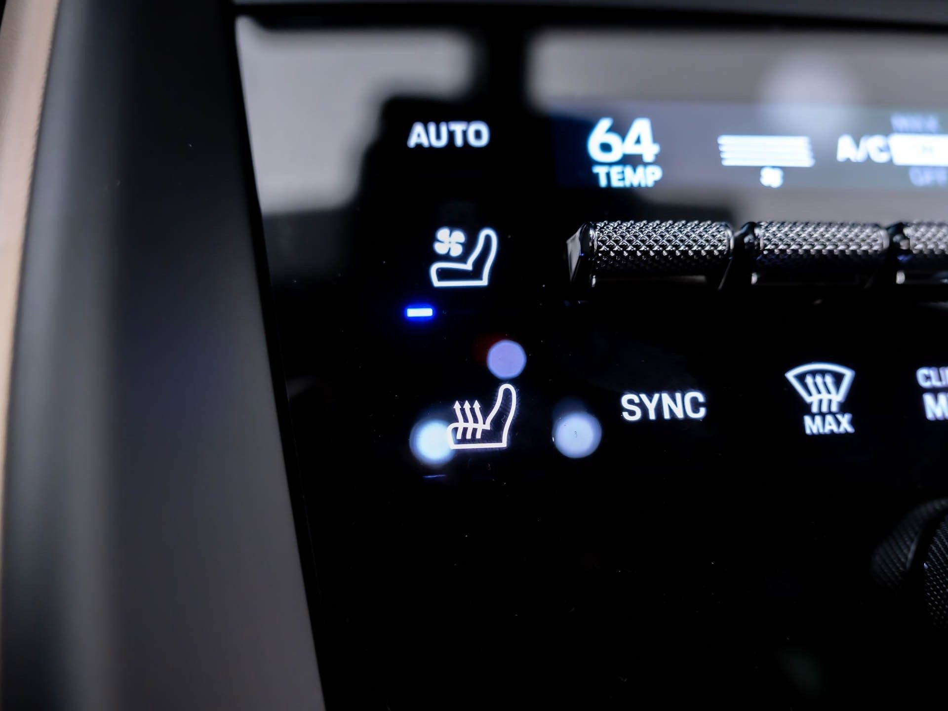 Certified 2024 Porsche Macan 4 Electric image 28