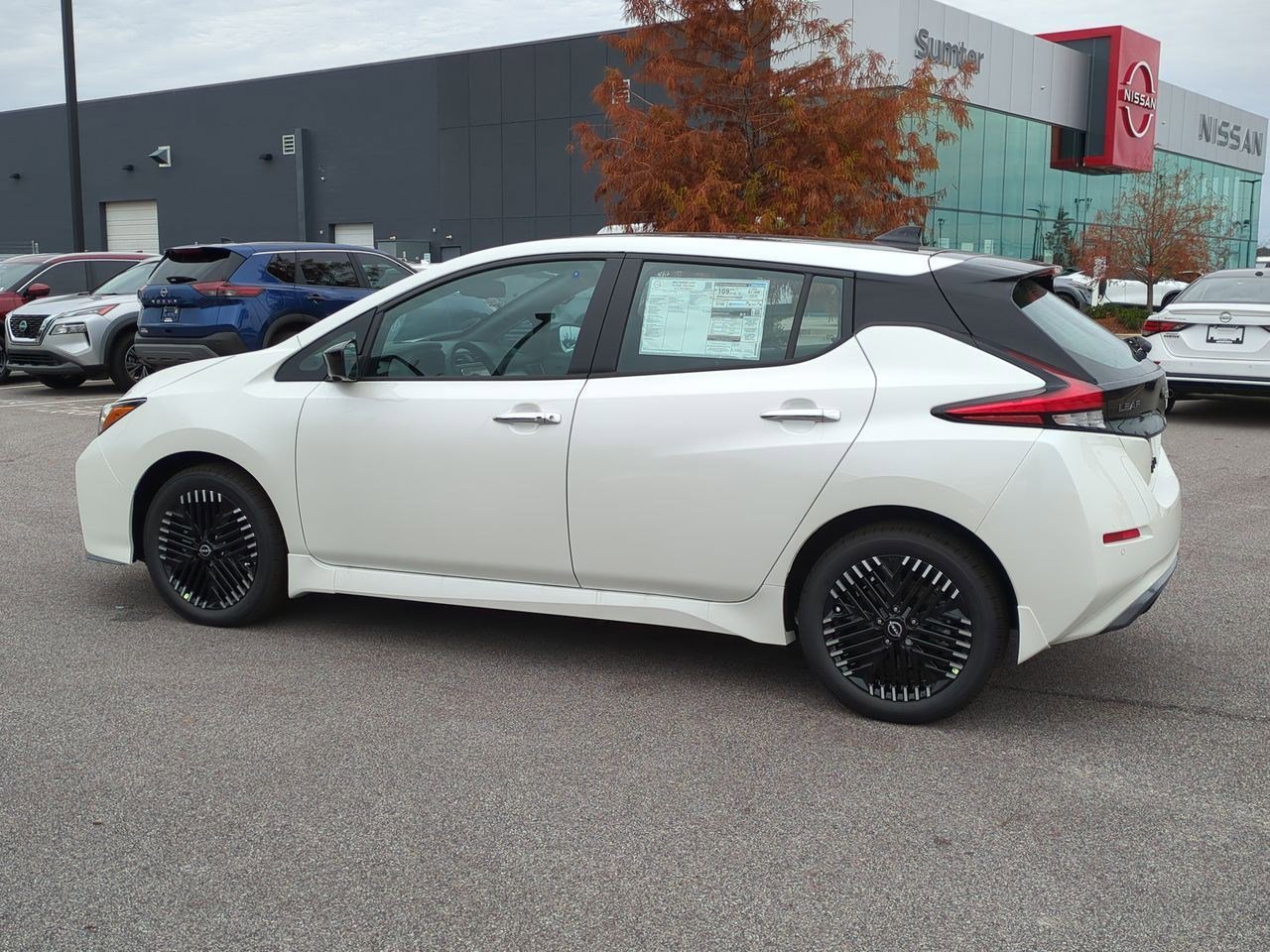 Certified 2024 Nissan Leaf SV Plus FWD image 6