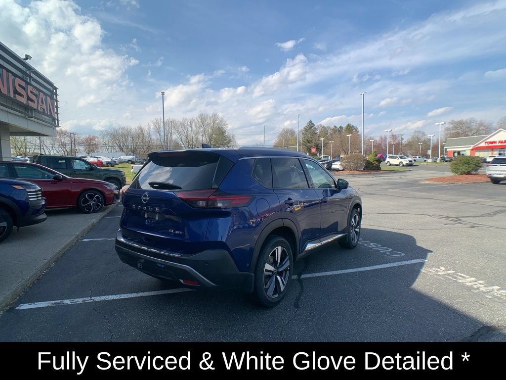 Used 2023 Nissan Rogue SL w/ SL Premium Package AWD/4WD image 3