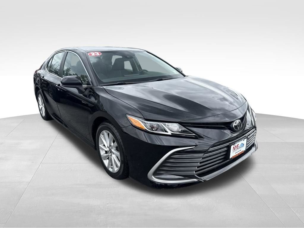 Used 2023 Toyota Camry LE FWD image 8