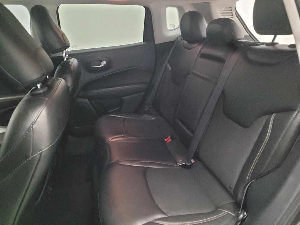 Used 2018 Jeep Compass Latitude w/ Popular Equipment Group FWD image 18
