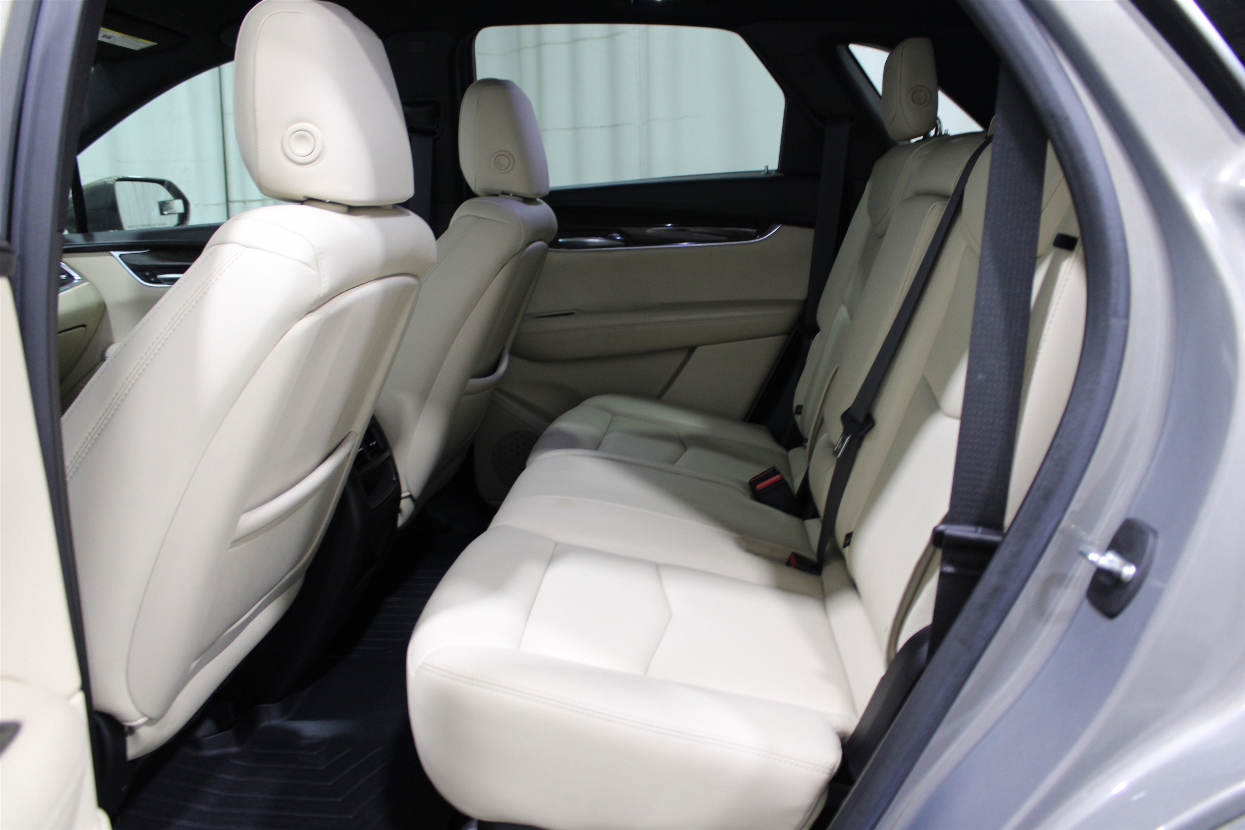 Used 2019 Cadillac XT5 FWD image 24