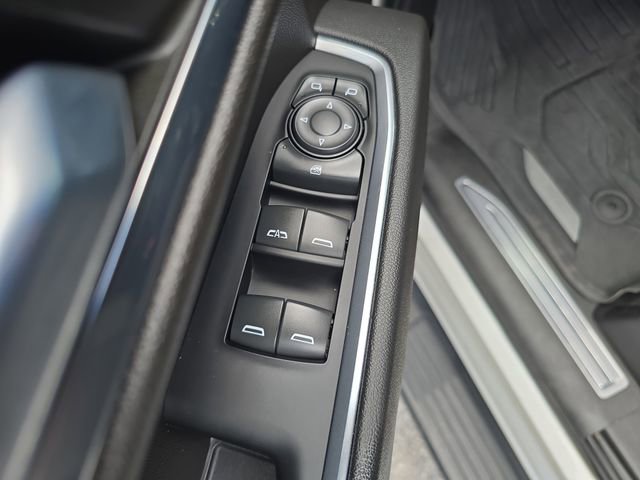 Certified 2022 GMC Sierra 1500 Elevation w/ LPO, Elevation Black Package RWD image 16