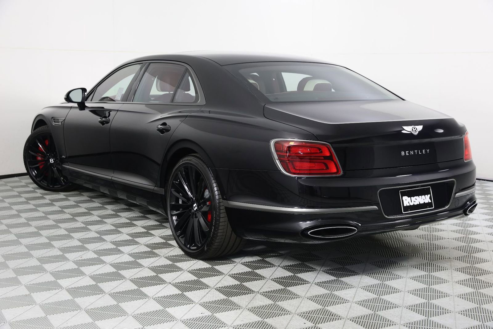 Used 2024 Bentley Flying Spur W12 AWD/4WD image 3
