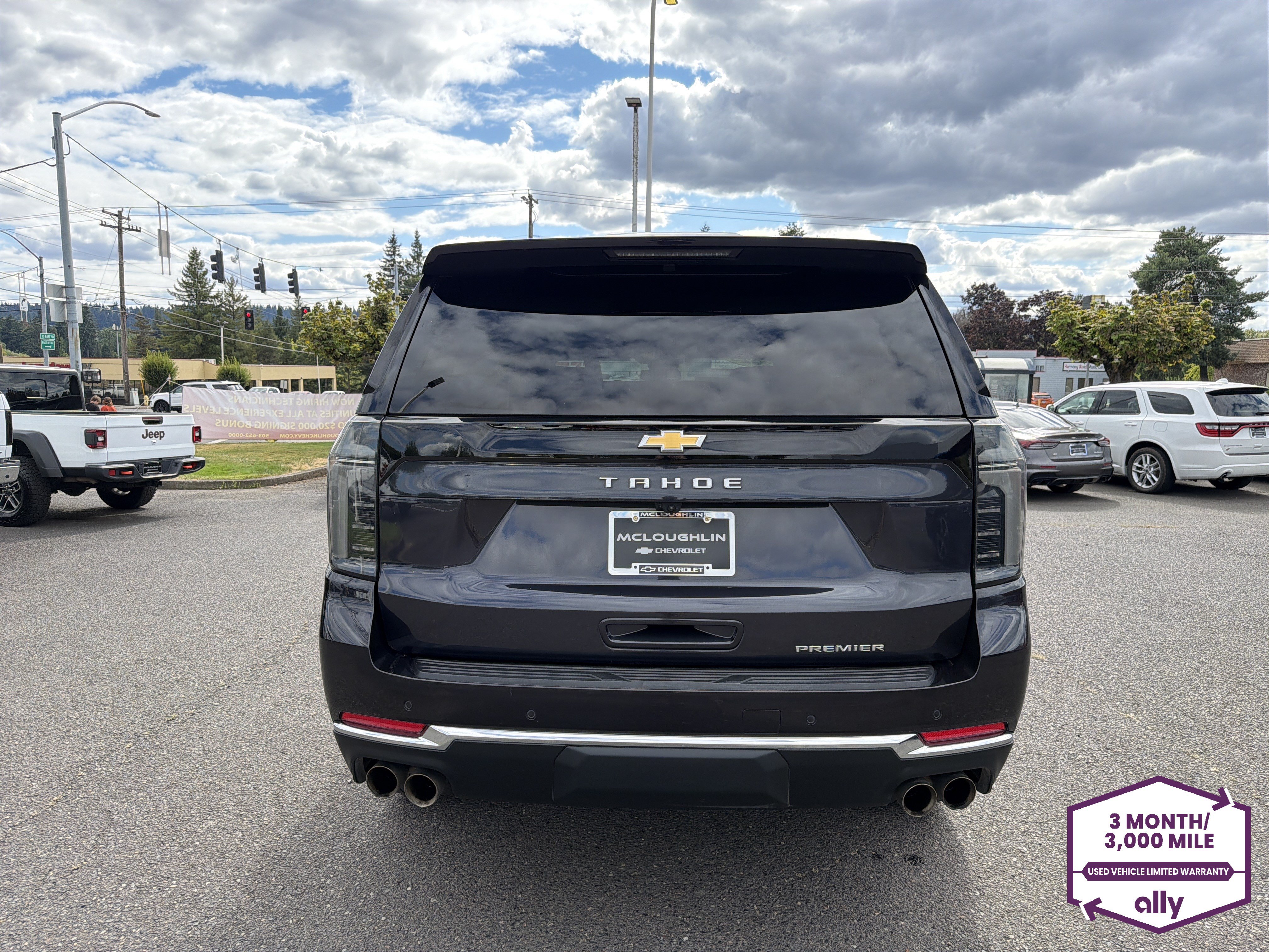 Used 2025 Chevrolet Tahoe Premier AWD/4WD image 4