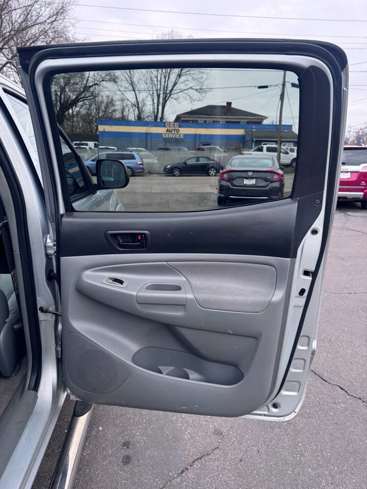 Used 2006 Toyota Tacoma PreRunner image 18