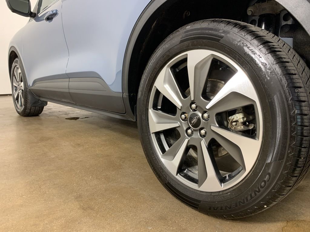 Used 2023 Ford Escape Platinum w/ Premium Technology Package image 15