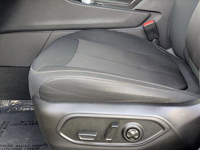 Used 2023 Jeep Grand Cherokee Laredo image 15