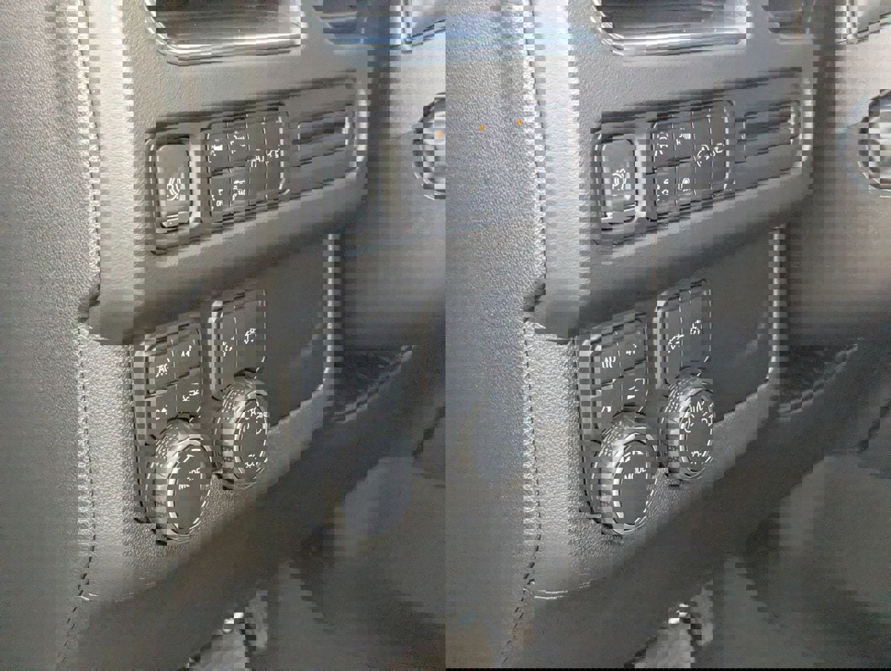 Used 2022 Chevrolet Tahoe LT w/ Luxury Package AWD/4WD image 22