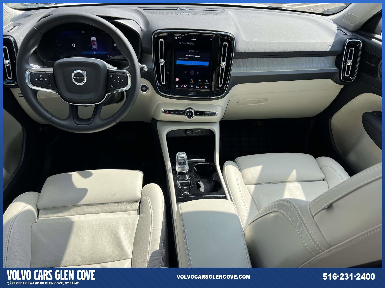 Certified 2023 Volvo XC40 B5 Plus w/ Driver Assist Package AWD/4WD image 12
