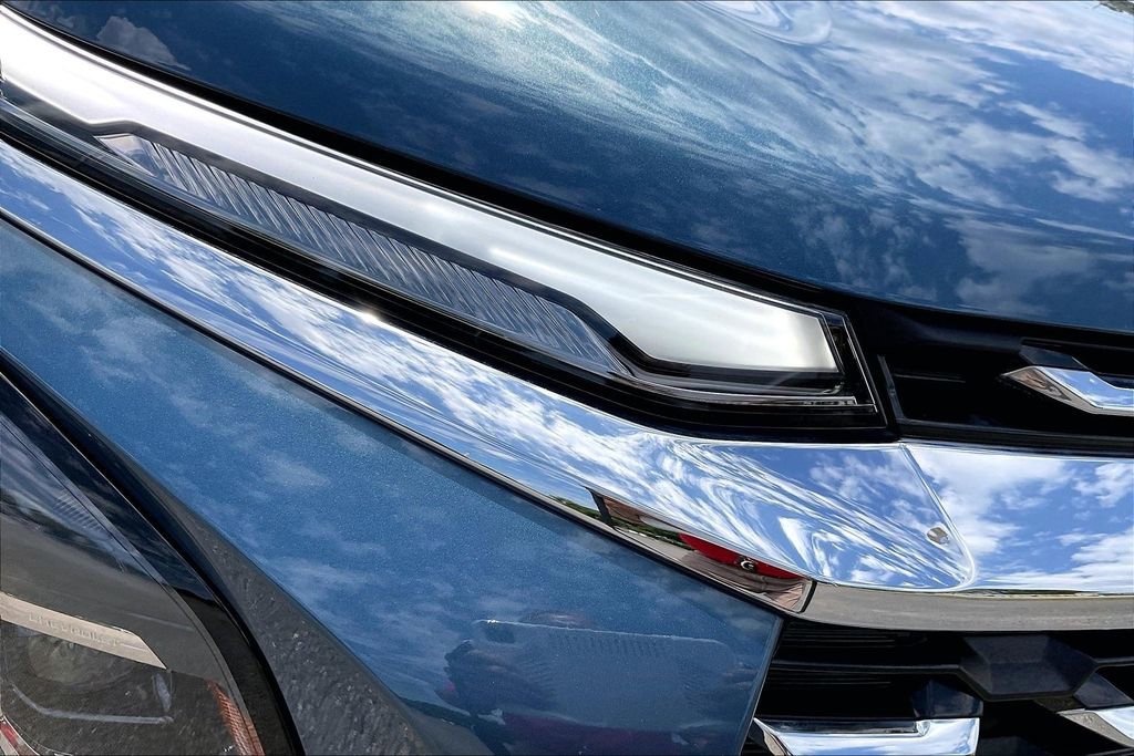 Used 2025 Chevrolet Equinox LT FWD image 28