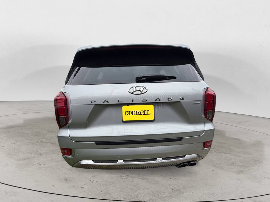 Certified 2022 Hyundai Palisade Calligraphy w/ Winter Package AWD/4WD image 2