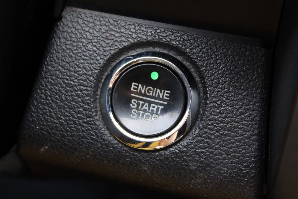 Used 2015 Ford F150 Platinum w/ Equipment Group 701A Luxury AWD/4WD image 35