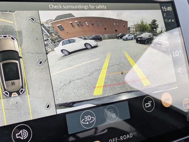 Used 2025 Land Rover Range Rover SE image 14