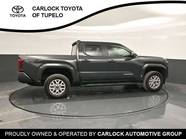 Used 2025 Toyota Tacoma SR5 RWD image 4