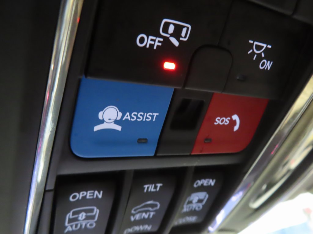 Certified 2023 Jeep Grand Cherokee Limited w/ Black Appearance Package image 13