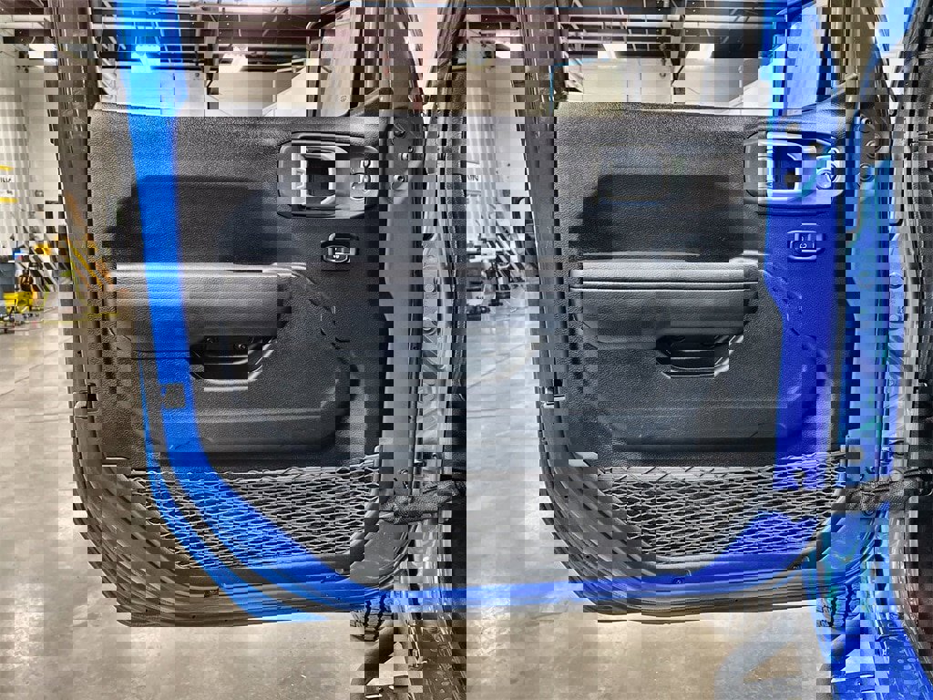 Used 2024 Jeep Wrangler Sport S image 16