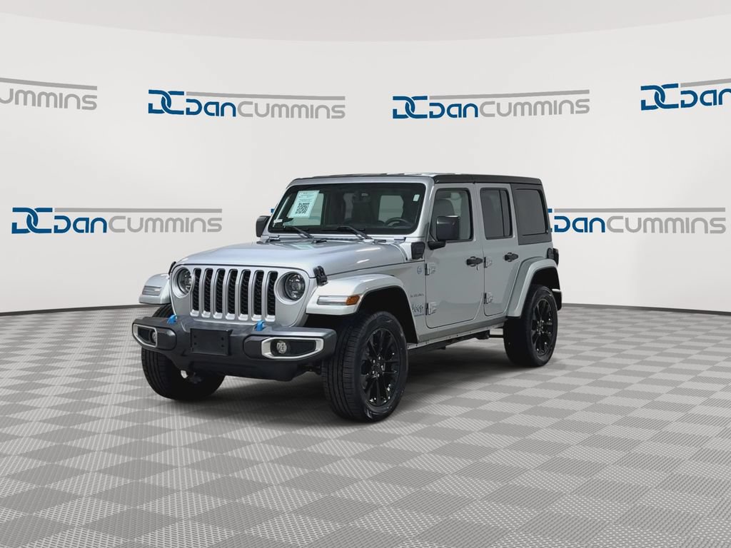 Used 2023 Jeep Wrangler Unlimited Sahara AWD/4WD image 5