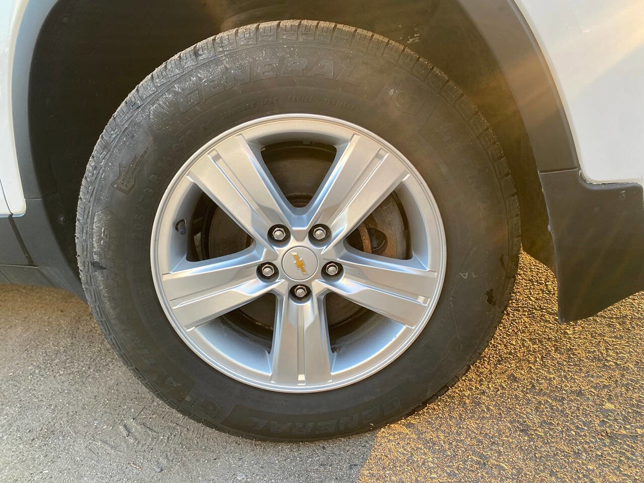 Used 2019 Chevrolet Trax LT w/ LT Convenience Package image 4