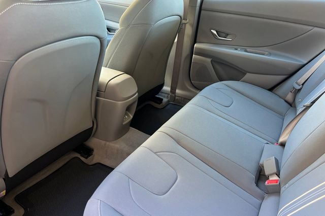 New 2026 Hyundai Elantra Hybrid FWD image 12