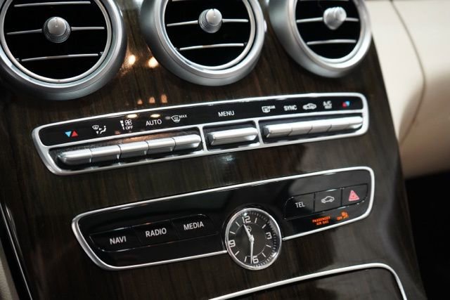 Used 2020 Mercedes-Benz C 300 Sedan image 28