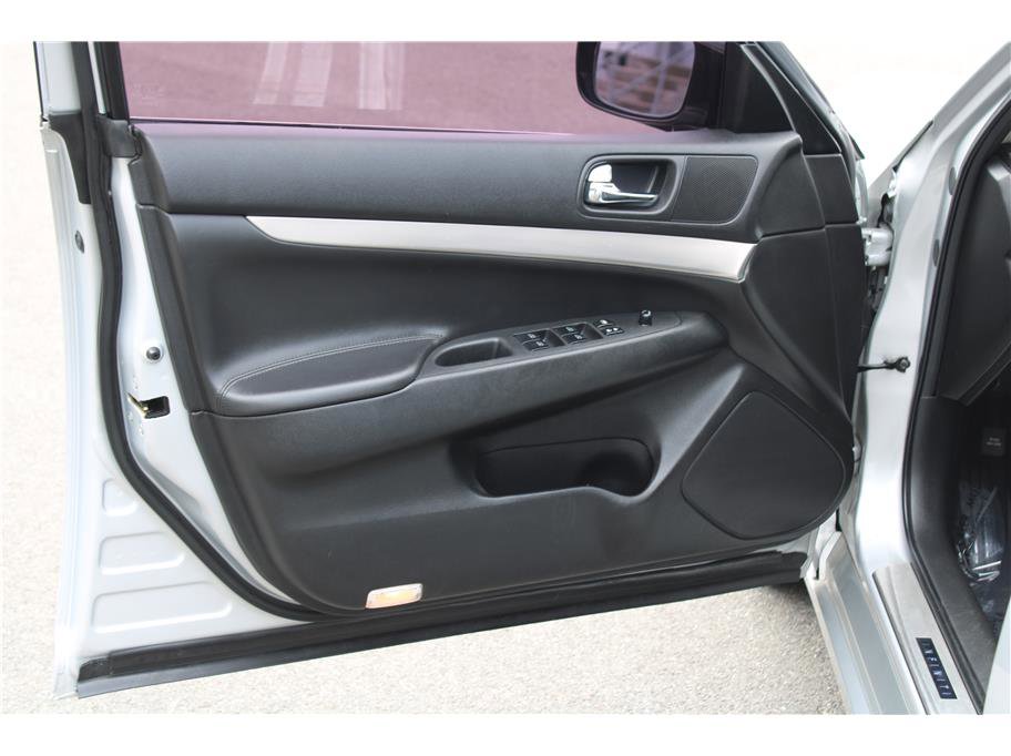 Used 2013 INFINITI G37 x Sedan AWD/4WD image 7