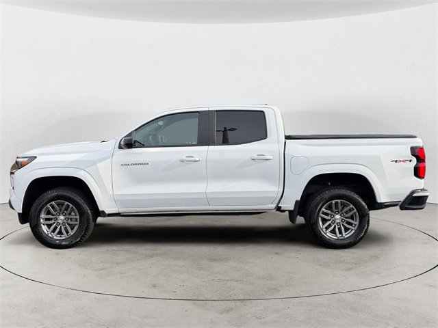 Used 2024 Chevrolet Colorado LT w/ LT Convenience Package III image 2