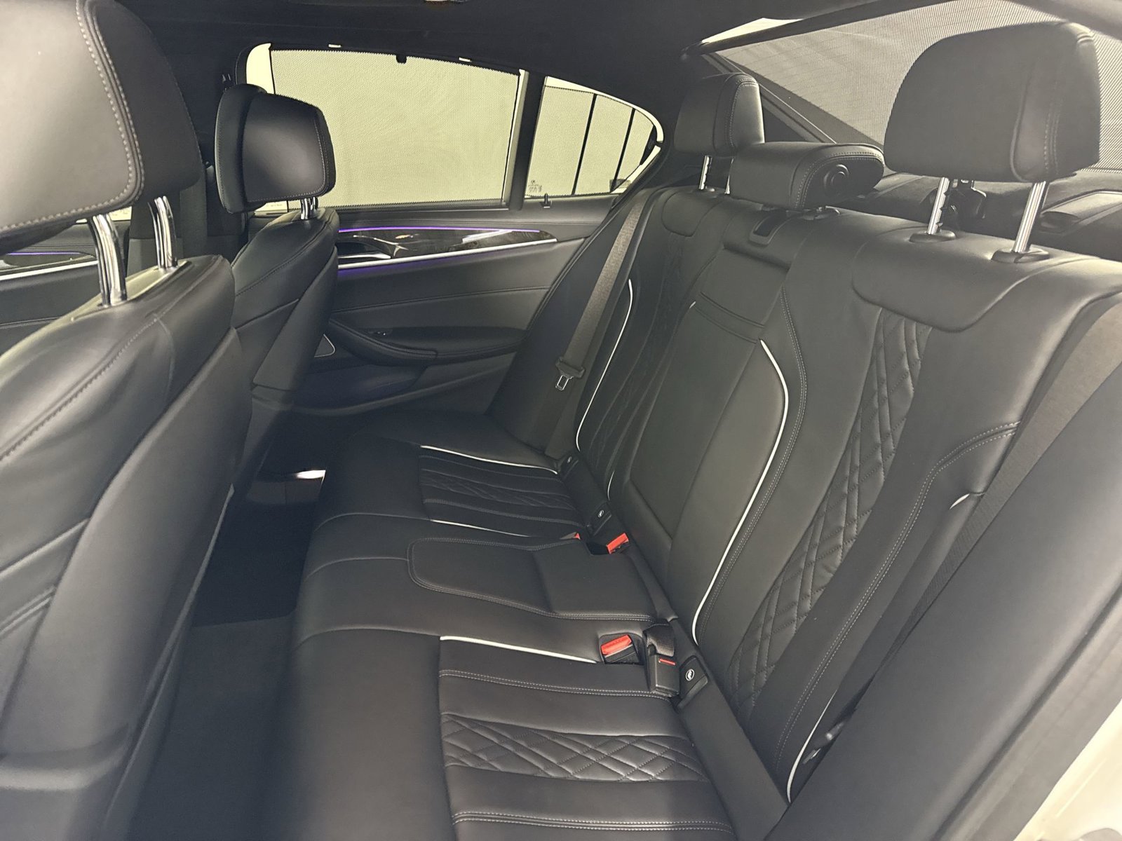 Used 2022 BMW M550i xDrive w/ Executive Package AWD/4WD image 23