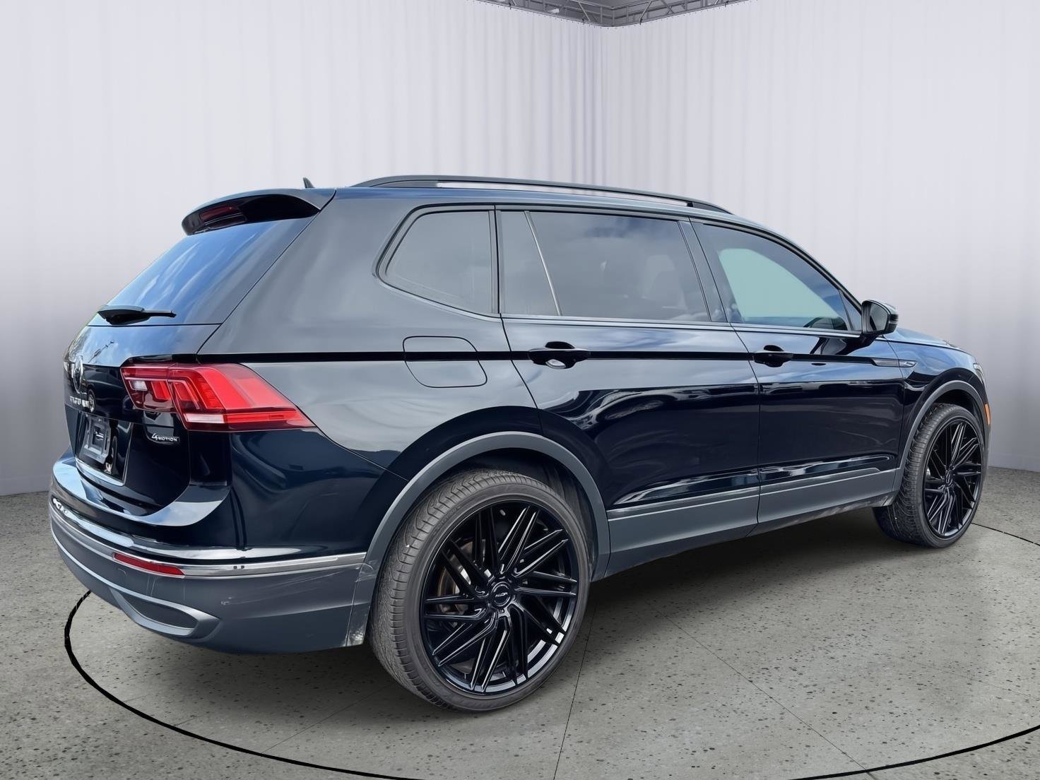 Used 2022 Volkswagen Tiguan S AWD/4WD image 6