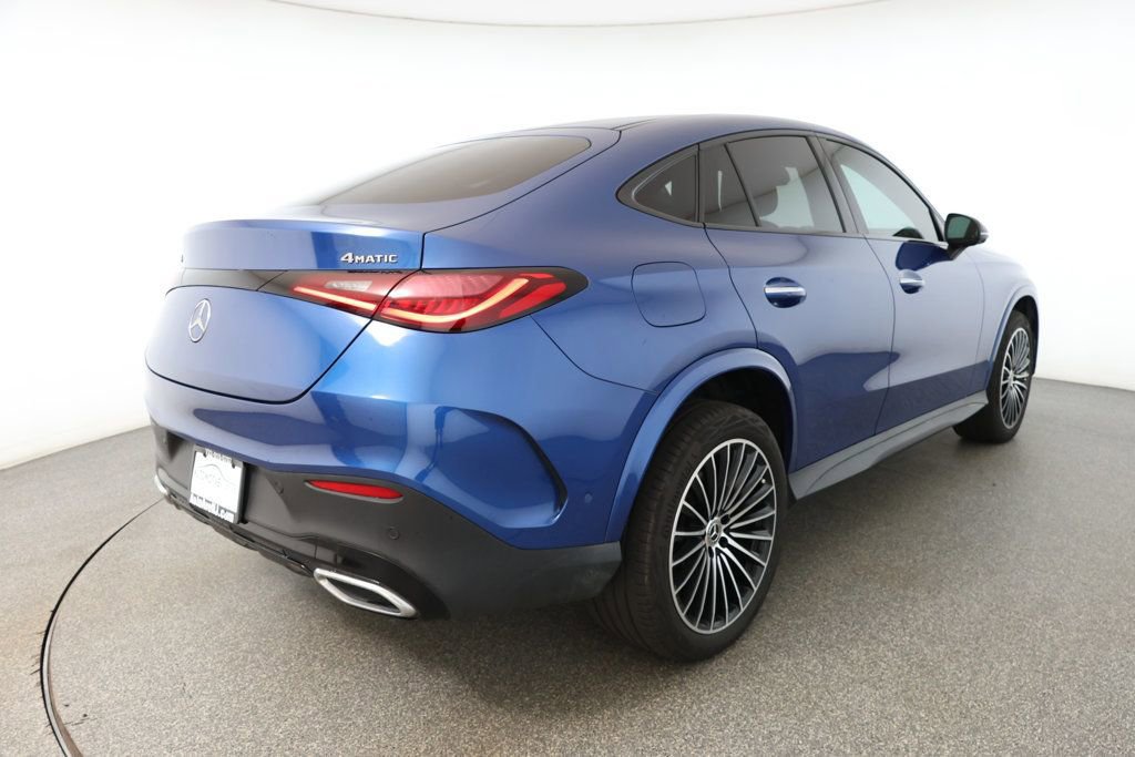 Used 2024 Mercedes-Benz GLC 300 4MATIC w/ AMG Line image 4