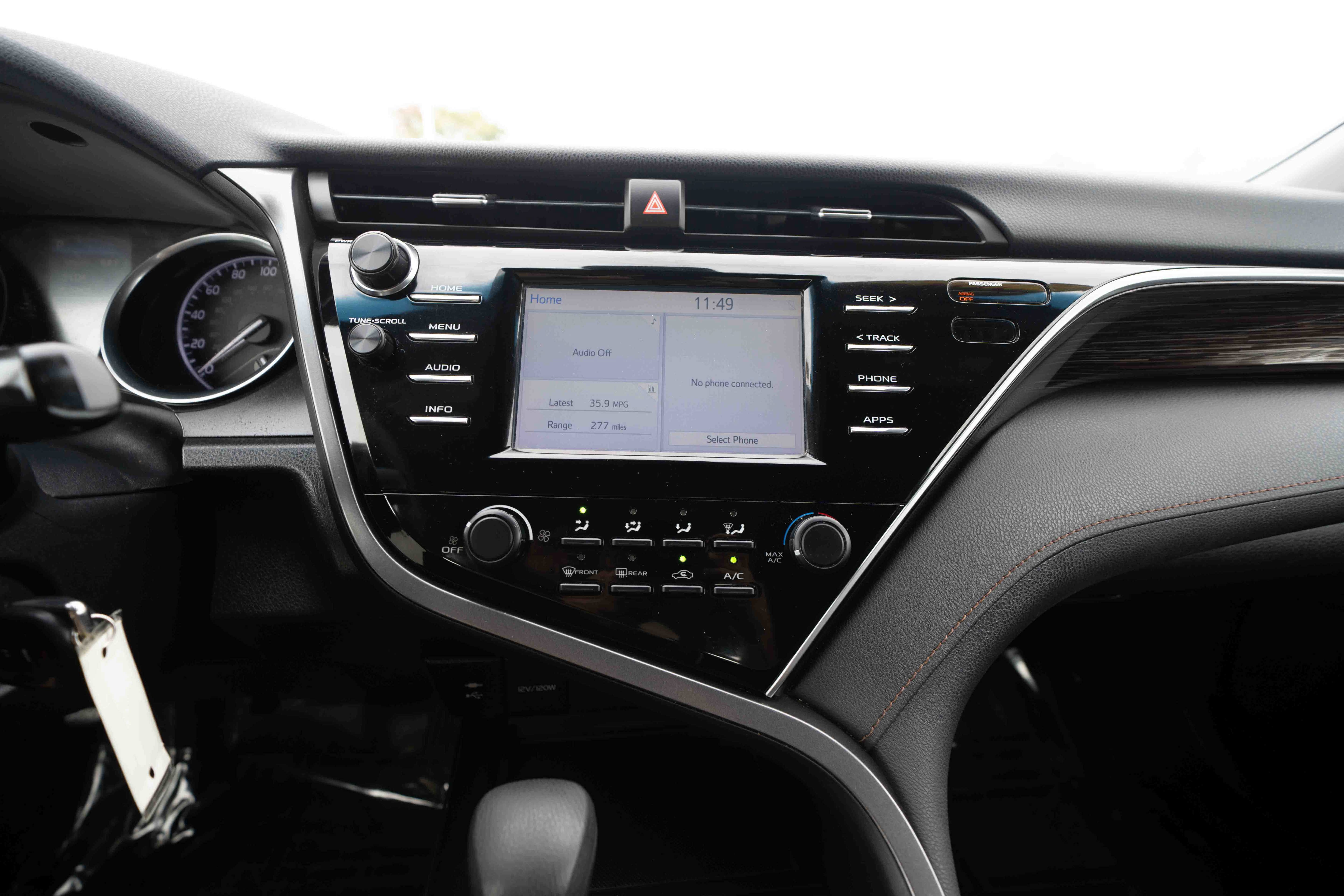 Used 2018 Toyota Camry LE w/ Protection Package (Q2) FWD image 17